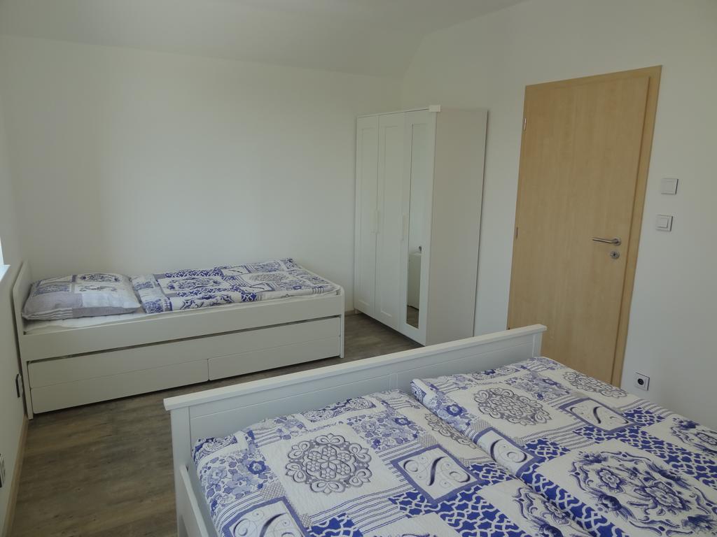 Apartmany Starovice エクステリア 写真
