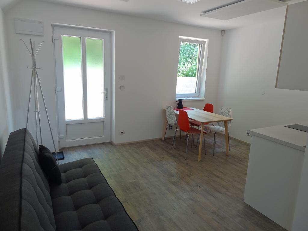 Apartmany Starovice エクステリア 写真